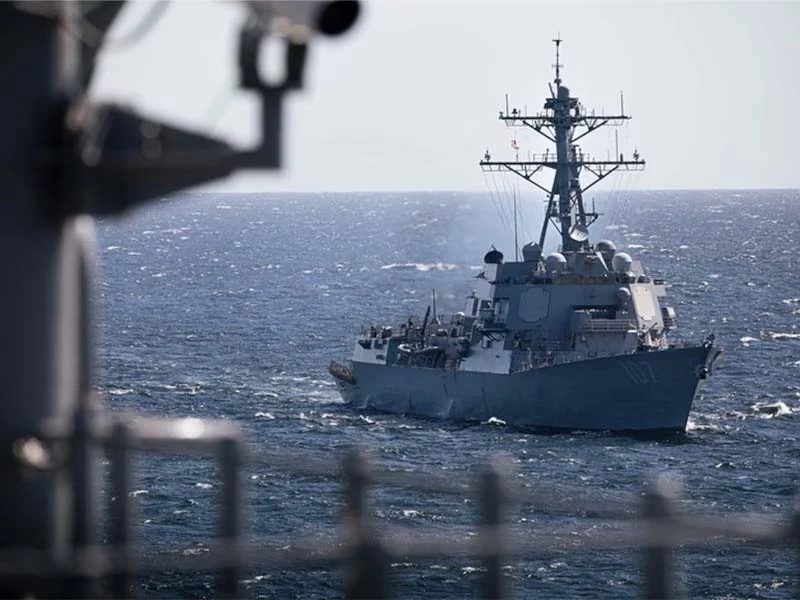 EUA enviam navios de guerra para costa da Venezuela em operação contra cartéis de drogas 