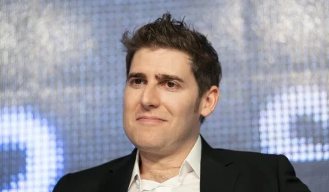 Quem é Eduardo Saverin, bilionário brasileiro que virou novo sócio do Liverpool