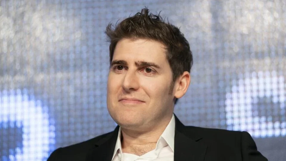 Quem é Eduardo Saverin, bilionário brasileiro que virou novo sócio do Liverpool