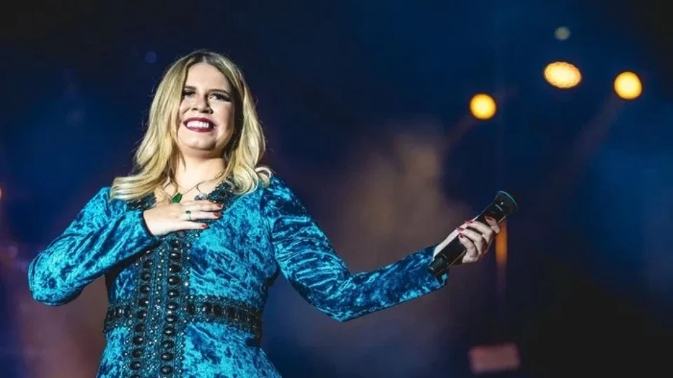 Acervo de Marília Mendonça rende 20 anos de músicas inéditas; pen drive é alvo de disputa