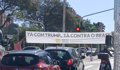 Coletivo promove ‘faixaço’ pela soberania e contra as medidas de Trump em Brasília