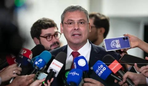 Líder do PT protocola pedido de CPI para investigar infiltração do PCC em fintechs