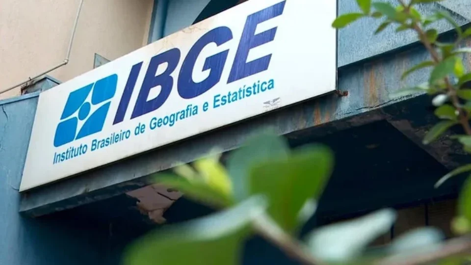 Expectativa de vida no Brasil chega a 76,6 anos, diz IBGE