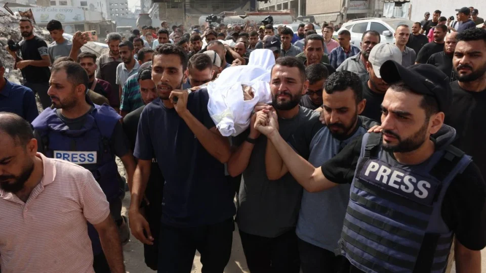 Israel mata cinco jornalistas da Al Jazeera em ataque contra tenda de imprensa em Gaza