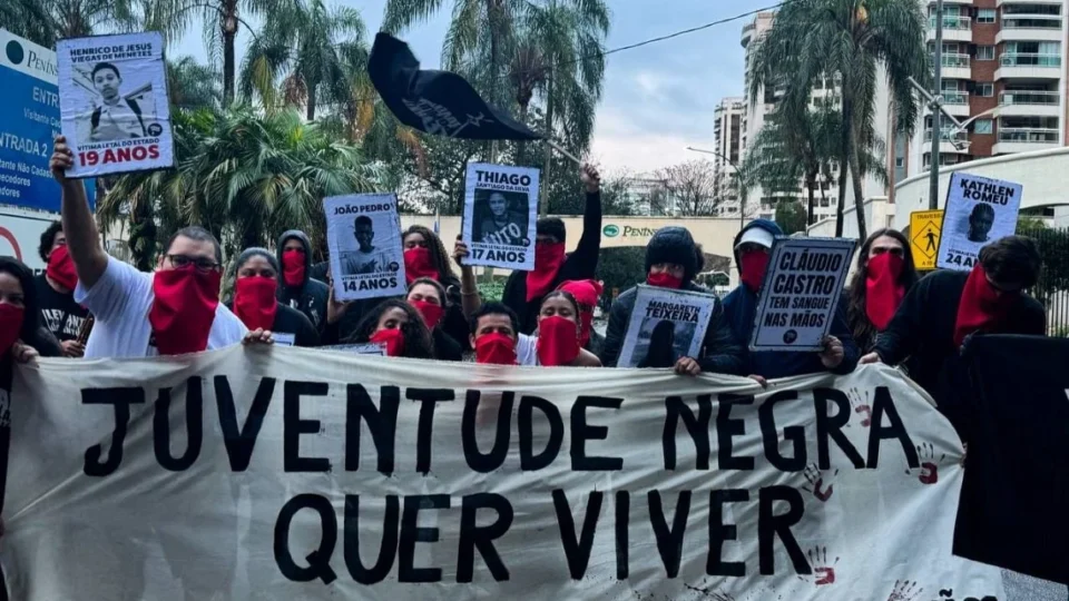Protesto do Levante Popular da Juventude denuncia violência policial no RJ