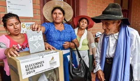 Em contexto político tenso, Bolívia elege presidente, vice e congressistas neste domingo