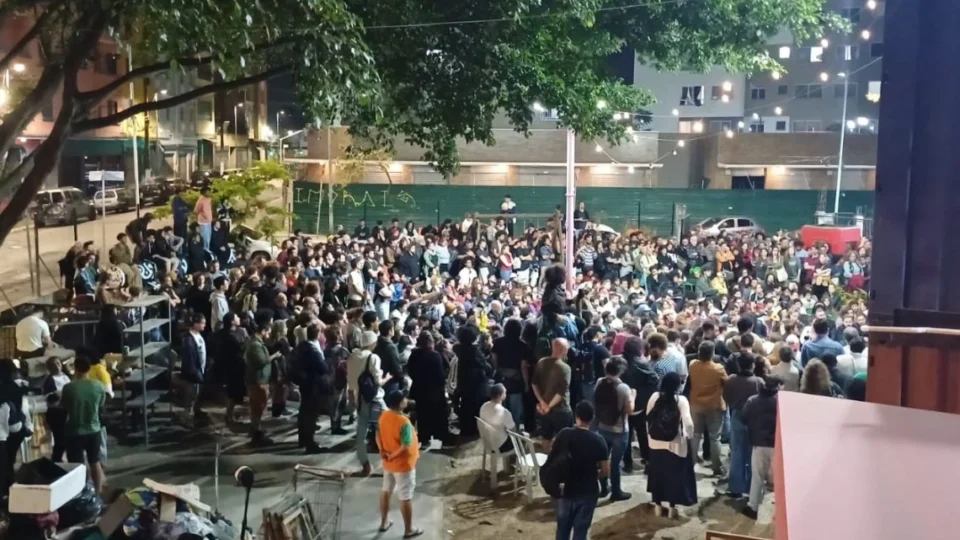 Prefeitura de SP dá mais 60 dias para Teatro de Contêiner deixar o local