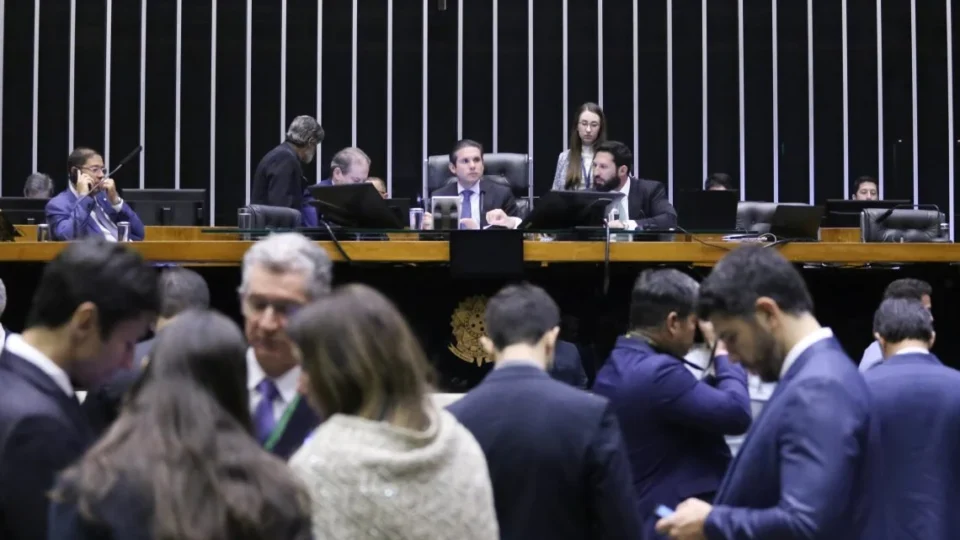 Câmara pode votar nesta semana a isenção do IR para quem ganha até R$ 5 mil