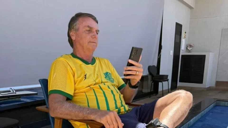 Moraes autoriza Bolsonaro a realizar exames em hospital de Brasília