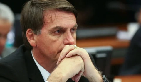 Bolsonaro pede ao STF revogação da prisão domiciliar após não ser denunciado por PGR