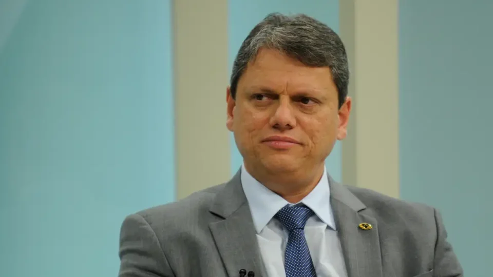 O governador Tarcísio de Freitas fará operação escudo na Faria Lima?