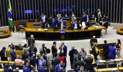 Veja os deputados que votaram na PEC da Impunidade