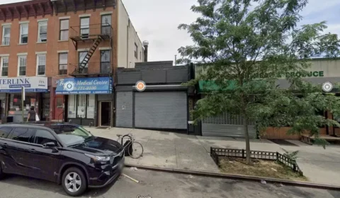 Atiradores deixam 3 mortos e 8 feridos em restaurante em Nova York