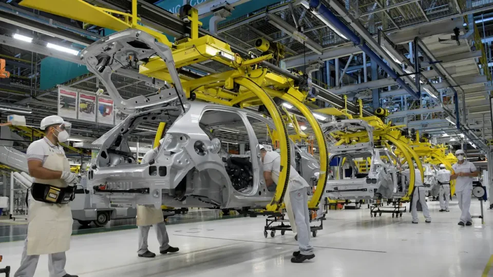 Dona da Fiat inaugura desmanche veicular e vende peças por menos da metade do preço