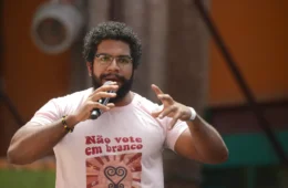 Meta derruba contas do Instagram e Facebook de Jones Manoel, que vê motivação política