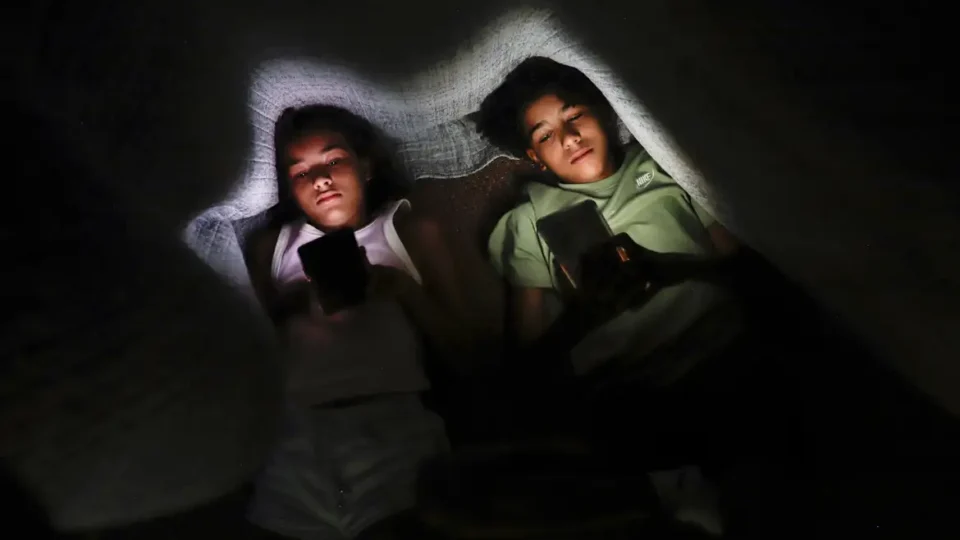 Veja as dicas para proteger crianças e adolescentes nas redes sociais