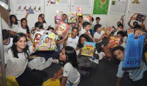 TCU investiga Educação pela compra insuficiente de livros didáticos para 2026