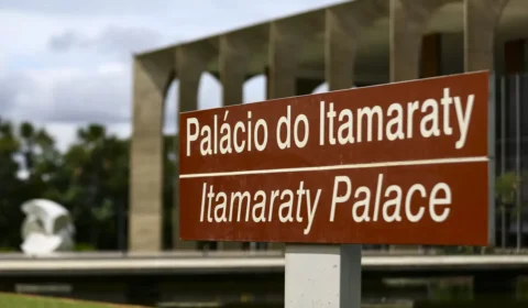 Itamaraty convoca chefe da embaixada dos EUA por novas ameaças ao STF
