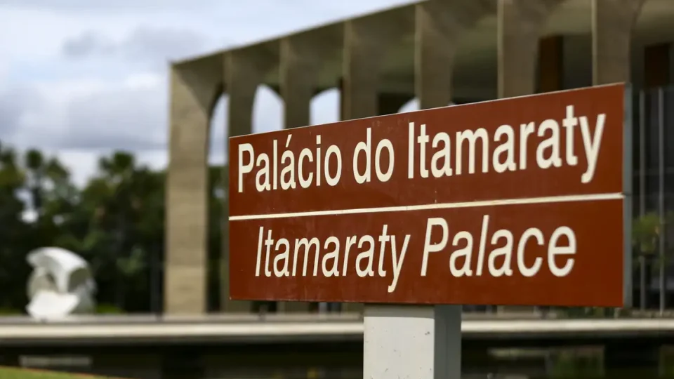 Itamaraty convoca chefe da embaixada dos EUA por novas ameaças ao STF