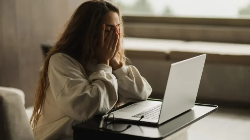 Entenda o que é ‘quiet cracking’, nova crise no ambiente de trabalho