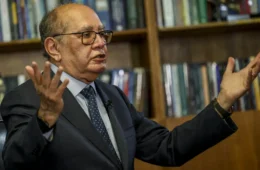 Gilmar Mendes cita ‘incoerências’ e ‘contradição’ em voto de Fux no julgamento de Bolsonaro