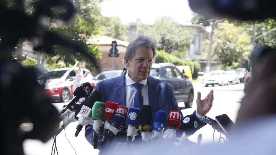 Haddad quer ação conjunta com o RJ para combater crime após decisão sobre refinaria