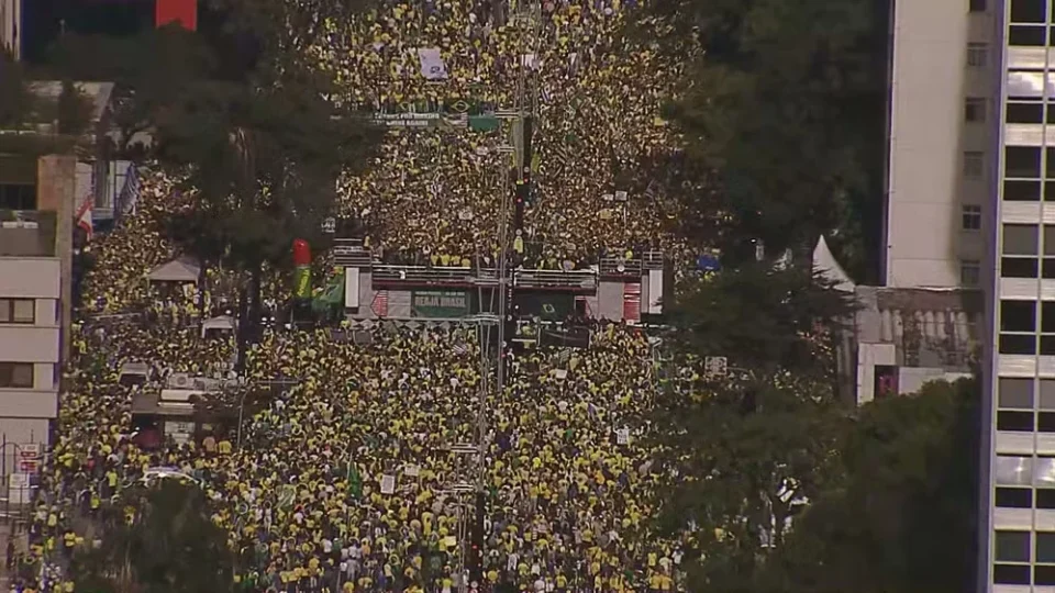 Ato pró-Bolsonaro na Av. Paulista reuniu 37,6 mil pessoas, segundo metodologia da USP