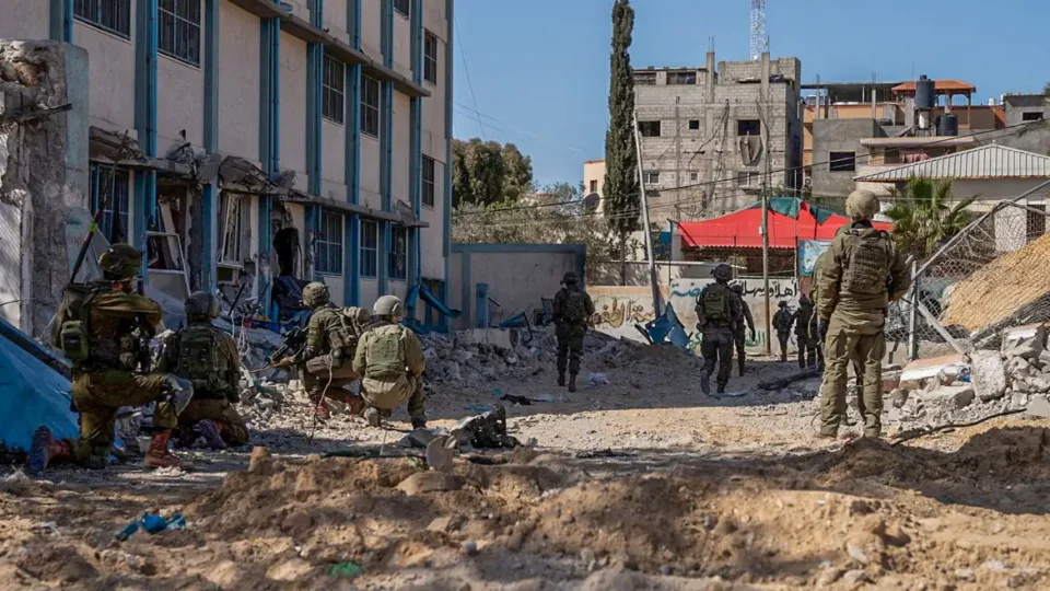 Ataque de Israel a hospital em Gaza deixa 20 mortos, incluindo 4 jornalistas