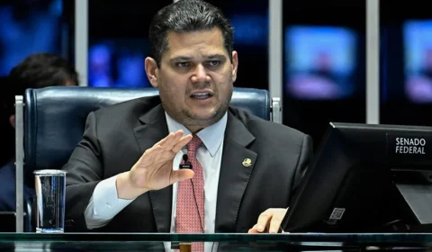 Alcolumbre se irrita com oposição e anistia ou impeachment se tornam ‘definitivamente descartados’