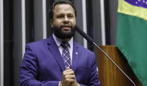 Henrique Vieira cria frente parlamentar pelo Estado Laico: ‘Pluralidade religiosa’