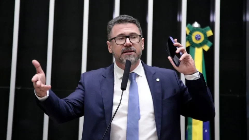 Deputado autista recua e diz que não usará diagnóstico para se livrar de punição