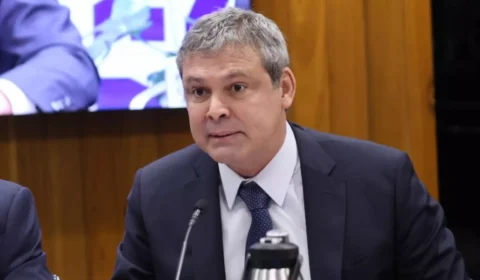 Esquerda fala em crise e pede mobilização do povo contra o Congresso