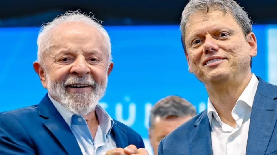 Túnel Santos-Guarujá: Tarcísio busca protagonismo em obra com aporte federal