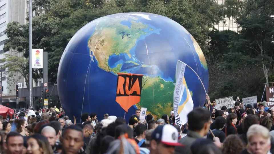 Dossiê expõe precariedade da proteção a defensores de direitos humanos no Brasil