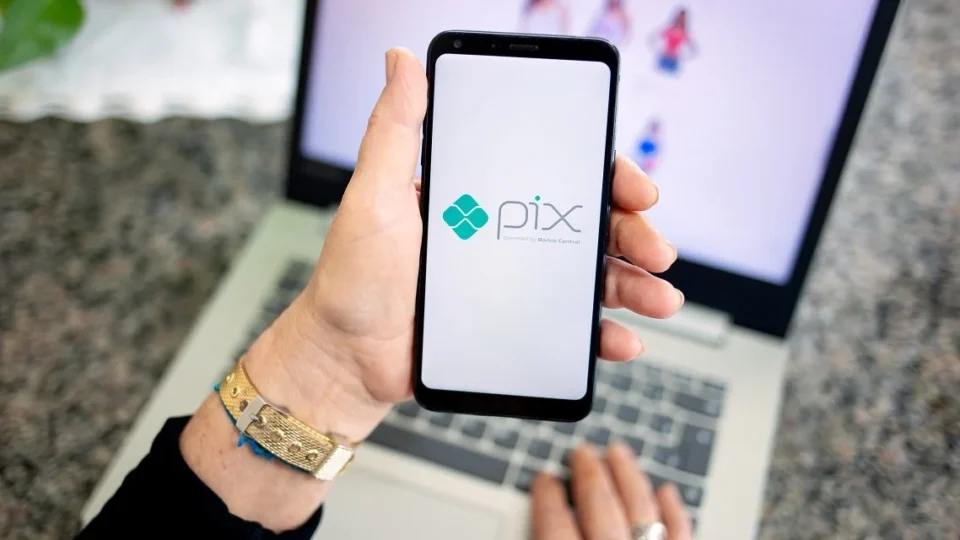 Pix Parcelado chega com promessa de inclusão e competição no crédito