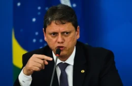 Centrão se divide, vira página sobre Tarcísio e testa candidatura alternativa na direita