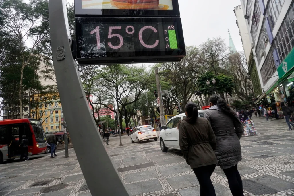 Chuva se concentra no Norte e Nordeste; ar seco predomina no Centro-Sul do Brasil
