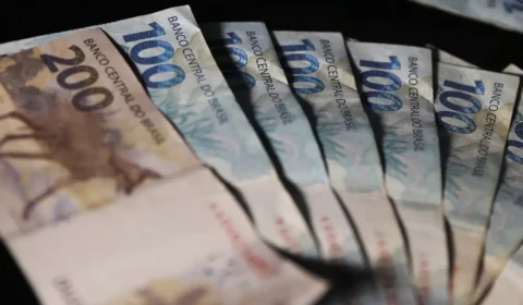 Veja ranking da Forbes sobre os 10 maiores bilionários brasileiros em 2025