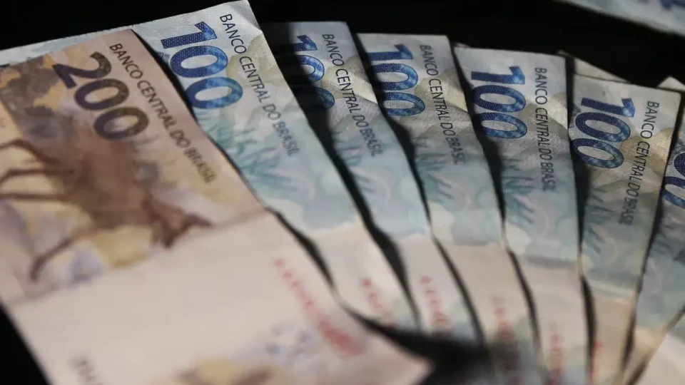 Veja ranking da Forbes sobre os 10 maiores bilionários brasileiros em 2025