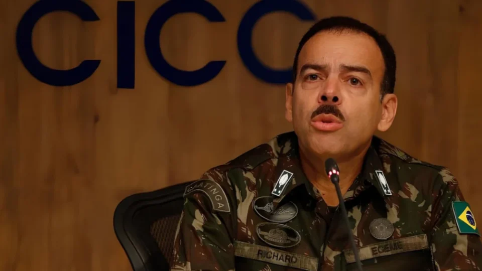 Novo plano dos militares prevê pressão orçamentária e blindagem jurídica para suas ações