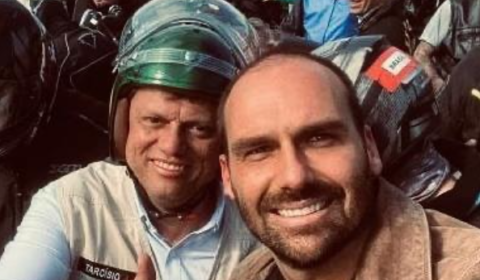 Insatisfeito com Tarcísio, Eduardo fala em lançar candidatura independente em 2026