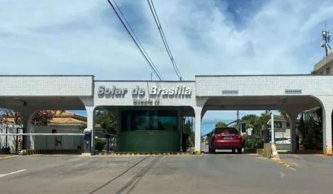 Condomínio de Bolsonaro em prisão domiciliar regula drones e nega boatos de expulsão
