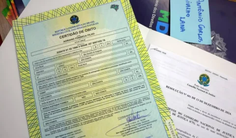 Famílias de 63 vítimas da ditadura recebem atestado de óbito corrigido
