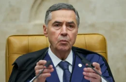 Barroso diz que ‘nunca tinha ouvido falar’ de Vorcaro e que STF vive ‘momento difícil’