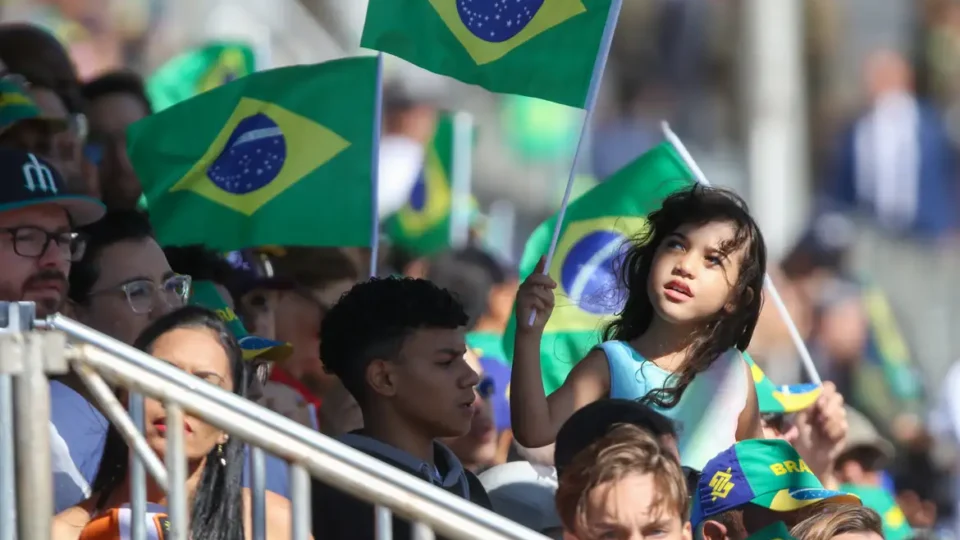 Movimentos populares promovem manifestações por soberania e direitos