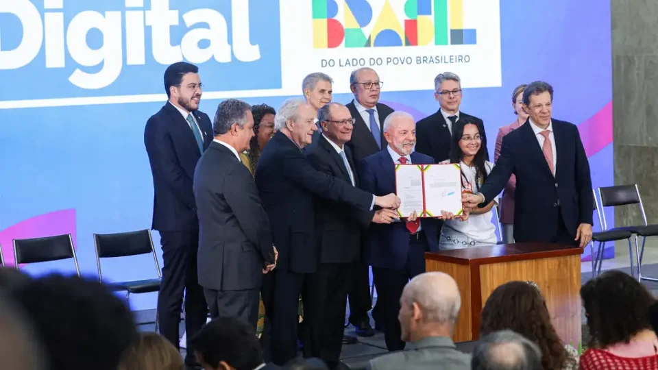 Secretário da Fazenda fiz que regulação de big techs tem foco econômico, não ideológico