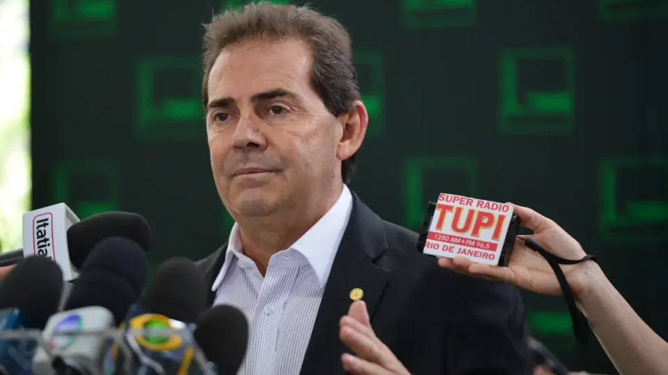 Votação da anistia é adiada após declarações de Paulinho da Força
