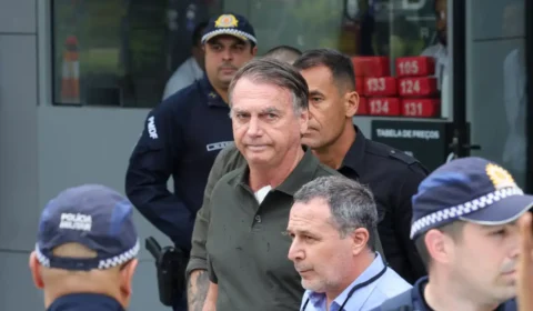 Bolsonaro pede ao STF participação de bispo da Sara Nossa Terra em reunião de oração