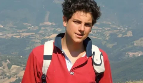Influenciador digital, Carlo Acutis é declarado santo pelo papa Leão 14 no Vaticano