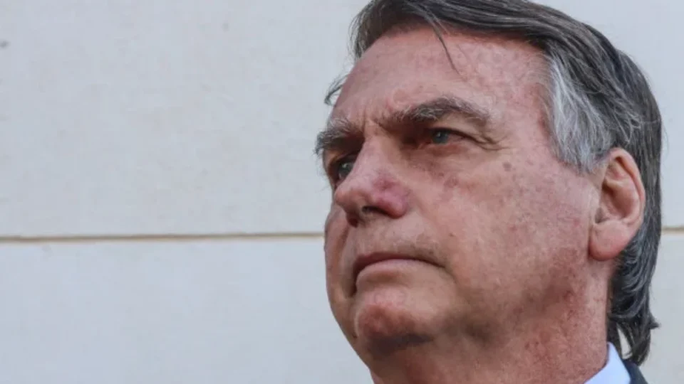 Projeto do PL quer anistia total para golpistas e milicianos, e o fim do inquérito das Fake News